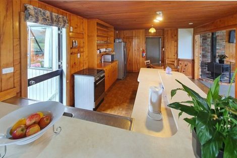 Photo of property in 1939 South Road, Pitone, New Plymouth, 4374