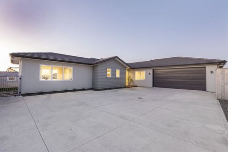 Photo of property in 7 Margaret Shields Avenue, Aotea, Porirua, 5024