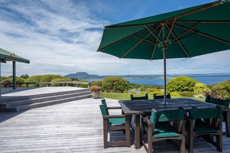 Photo of property in 8 Cameron Drive, Acacia Bay, Taupo, 3385