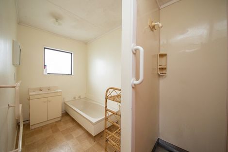 Photo of property in 42 Monckton Street, Feilding, 4702