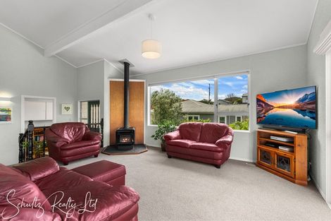 Photo of property in 15 Bickerstaffe Road, Maungaturoto, 0520