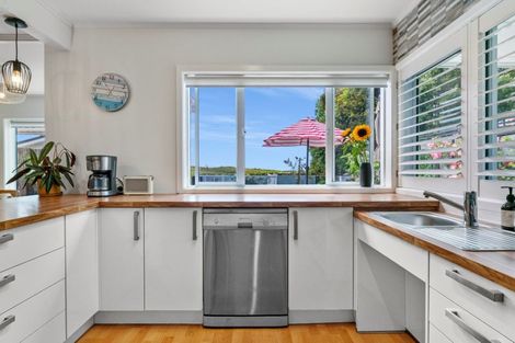 Photo of property in 932a Papamoa Beach Road, Papamoa Beach, Papamoa, 3118