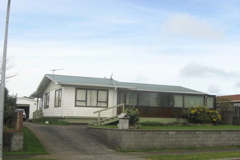 Photo of property in 12 Ngarue Place, Waitara, 4320