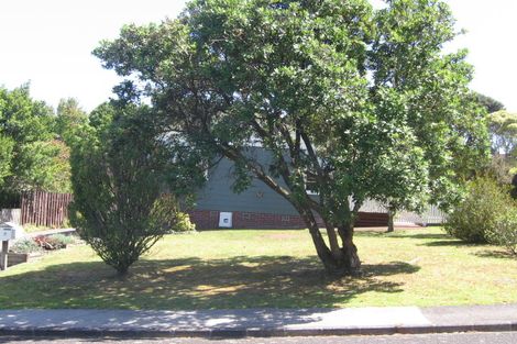 Photo of property in 8 Cunliffe Place, Glenfield, Auckland, 0629