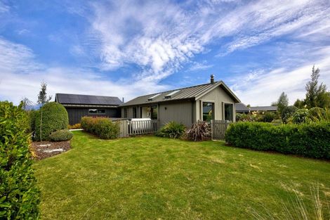 Photo of property in 14 Jacks Point Rise, Jacks Point, Queenstown, 9371