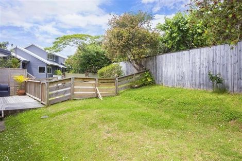 Photo of property in 18 Kahurangi Place, Snells Beach, 0920