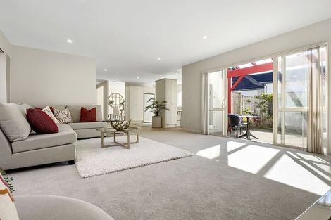 Photo of property in 20 Advance Way, Albany, Auckland, 0632