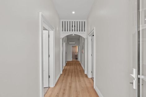 Photo of property in 10 Weston Road, St Albans, Christchurch, 8052