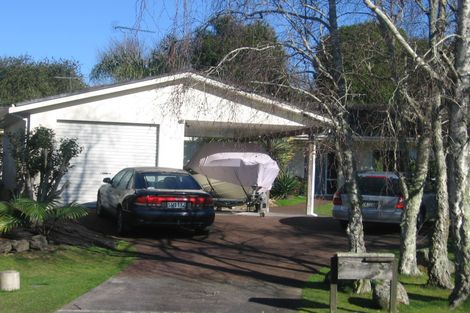 Photo of property in 4 Kavanagh Place, Opaheke, Papakura, 2113