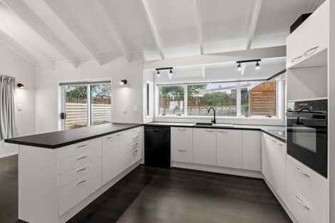 Photo of property in 20a Oxford Street, Tirau, 3410