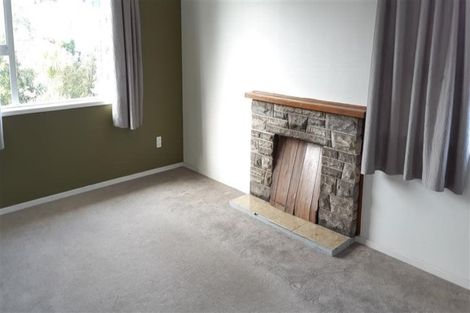 Photo of property in 1/12 Manuka Road, Glenfield, Auckland, 0629