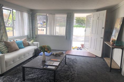 Photo of property in 2/160a Titirangi Road, New Lynn, Auckland, 0600