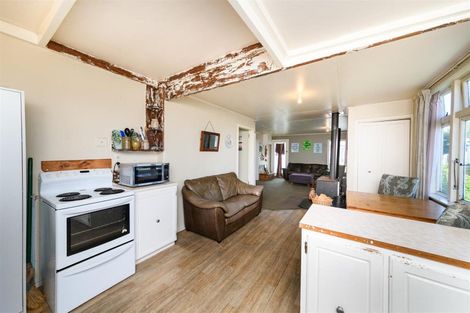 Photo of property in 13 Hunia Street, Marton, 4710