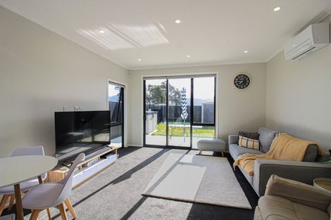 Photo of property in 8 Castletown Street, Wallaceville, Upper Hutt, 5018