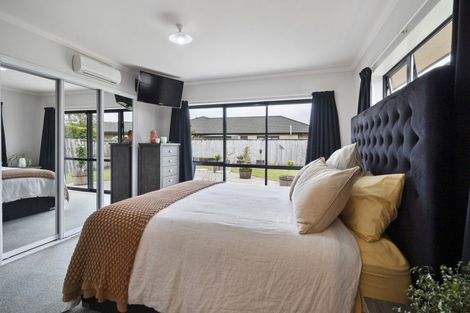 Photo of property in 6 Brookside Close, Highbury, Palmerston North, 4412