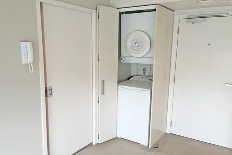 Photo of property in Halsey Apartments At Lighter Quay, 210/77 Halsey Street, Auckland Central, Auckland, 1010