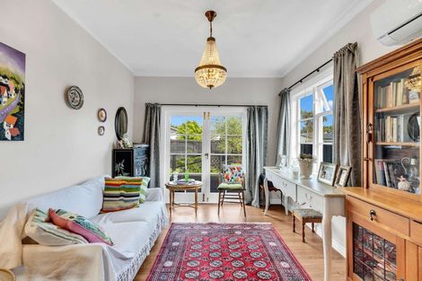 Photo of property in 99 Heretaunga Street, Palmerston North, 4414