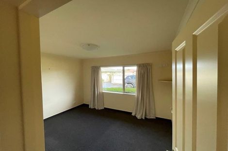Photo of property in 83 Guildford Drive, Paraparaumu, 5032