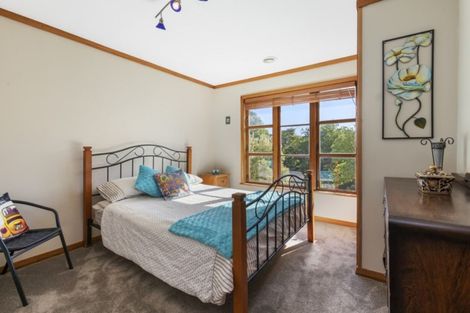 Photo of property in 98 Manuka Street, Stokes Valley, Lower Hutt, 5019