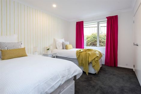 Photo of property in 98 Beach Road, Mellons Bay, Auckland, 2014