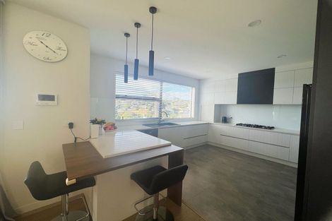 Photo of property in 25 Kiteroa Terrace, Rothesay Bay, Auckland, 0630