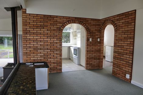 Photo of property in 23 Cockayne Crescent, Sunnynook, Auckland, 0620