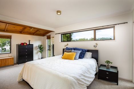 Photo of property in 20 Sequoia Grove, Merrilands, New Plymouth, 4312