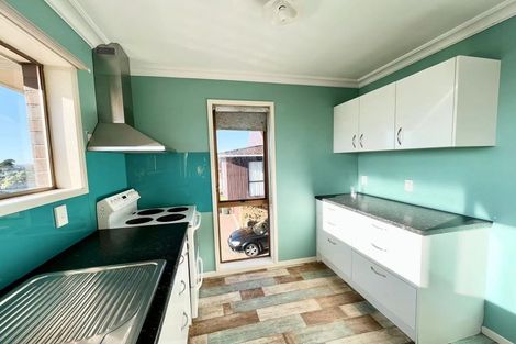 Photo of property in 1/4 Lydford Place, Glendene, Auckland, 0602