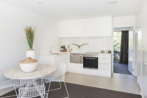 Photo of property in 8/20 North Avon Road, Richmond, Christchurch, 8013