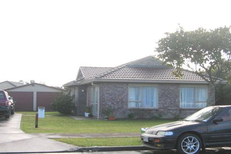 Photo of property in 13 Heathridge Place, Burswood, Auckland, 2013