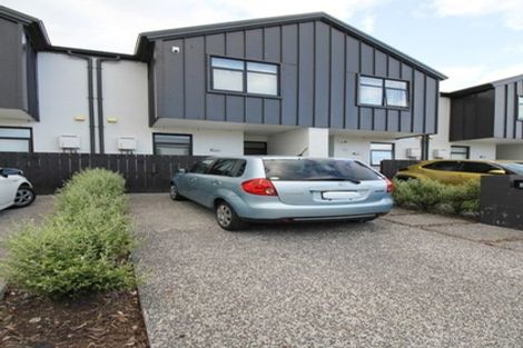 Photo of property in 21 Alliance Lane, Papakura, 2110