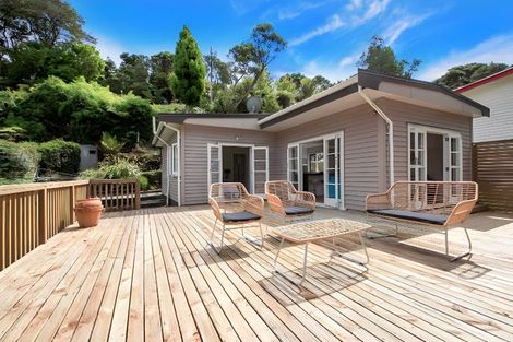 Photo of property in 65 Takahe Road, Titirangi, Auckland, 0604