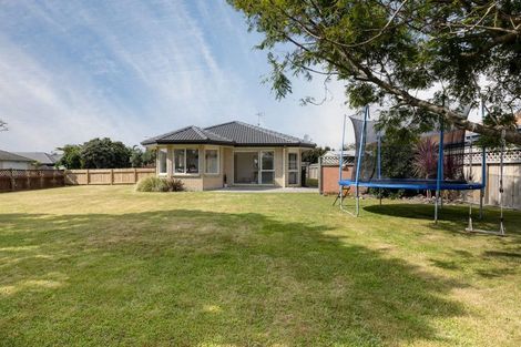 Photo of property in 142 Evans Road, Papamoa Beach, Papamoa, 3118
