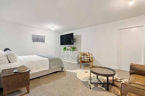 Photo of property in 1/35 Newhaven Terrace, Mairangi Bay, Auckland, 0630