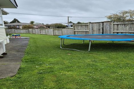 Photo of property in 5 Highfield Place, Levin, 5510