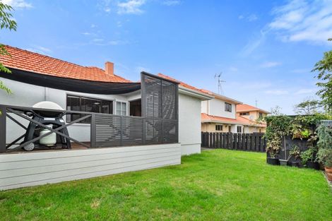 Photo of property in 58 Pitau Road, Mount Maunganui, 3116