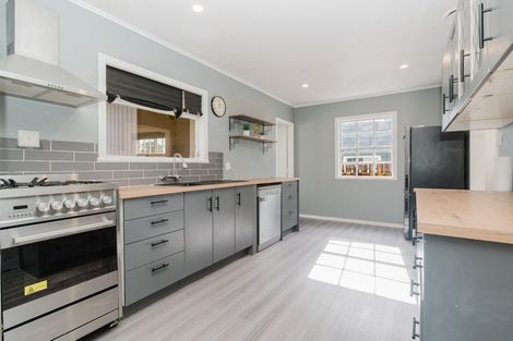 Photo of property in 9 Totara Drive, St Andrews, Hamilton, 3200