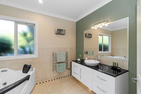 Photo of property in 17b Te Manuao Road, Otaki, 5512