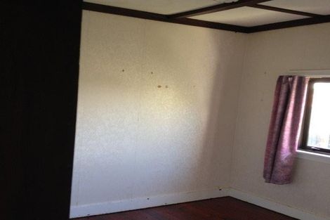 Photo of property in 1072 Great North Road, Point Chevalier, Auckland, 1022