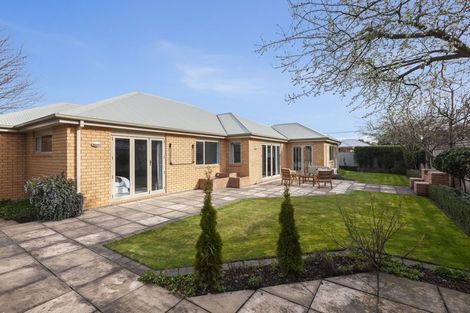 Photo of property in 152 Ilam Road, Ilam, Christchurch, 8041