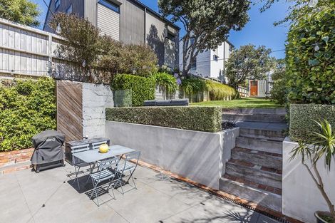 Photo of property in 8 Stanley Street, Berhampore, Wellington, 6023