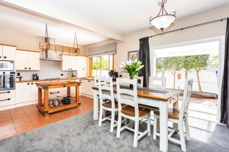 Photo of property in 32 Bowenvale Avenue, Cashmere, Christchurch, 8022