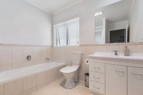 Photo of property in 34 Blackwood Drive, Wattle Downs, Auckland, 2103