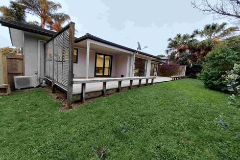 Photo of property in 42 Triangle Road, Massey, Auckland, 0614