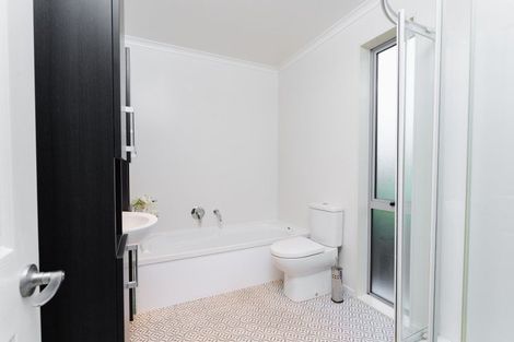 Photo of property in 8a Queen Street, Brighton, Dunedin, 9035