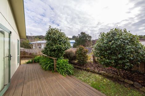 Photo of property in 3 Kowhai Grove, Featherston, 5710