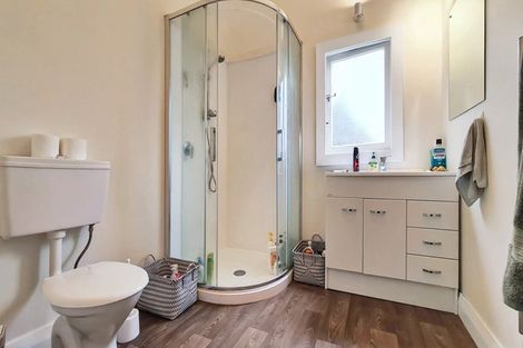 Photo of property in 123a Glenmore Street, Kelburn, Wellington, 6012