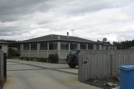 Photo of property in 28 Arataki Grove, Waitarere Beach, Levin, 5510