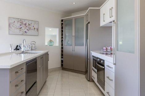 Photo of property in 17 Acacia Bay Road, Nukuhau, Taupo, 3330