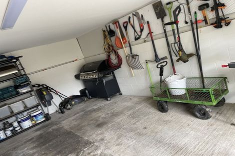 Photo of property in 3 Shale Avenue, Massey, Auckland, 0614